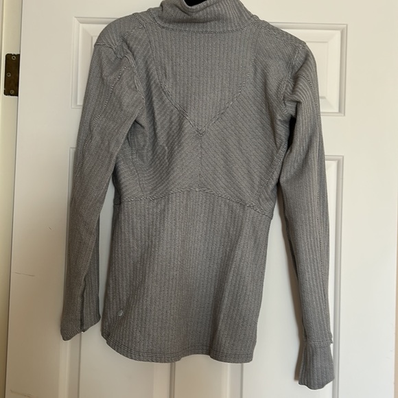 Lululemon quarter zip fleece lined - Picture 2 of 2
